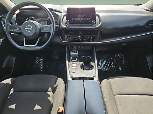 Used 2024 Nissan Rogue S FWD image 15