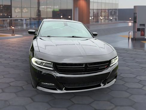Used 2019 Dodge Charger SXT AWD/4WD image 7