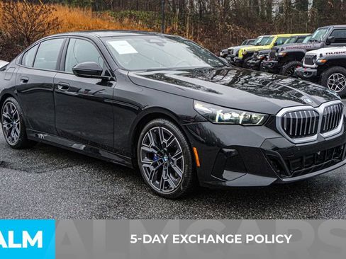 Used 2024 BMW 530i xDrive w/ M Sport Package image 3