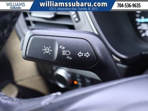 Used 2022 Ford Escape SE w/ SE Sport Appearance Package FWD image 23