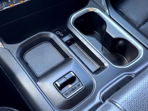 Used 2024 GMC Sierra 2500 Denali w/ Denali Reserve Package image 30