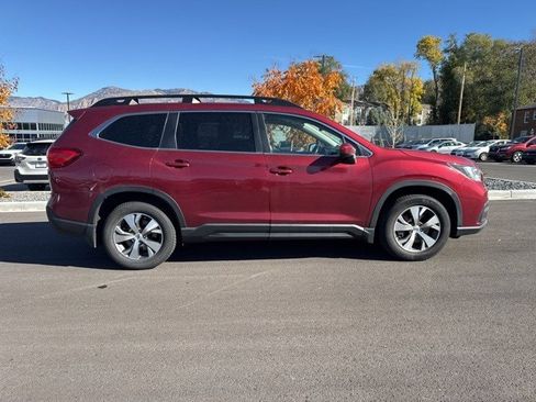 Used 2019 Subaru Ascent Premium image 2
