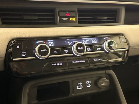 Certified 2025 Honda Pilot EX-L image 25