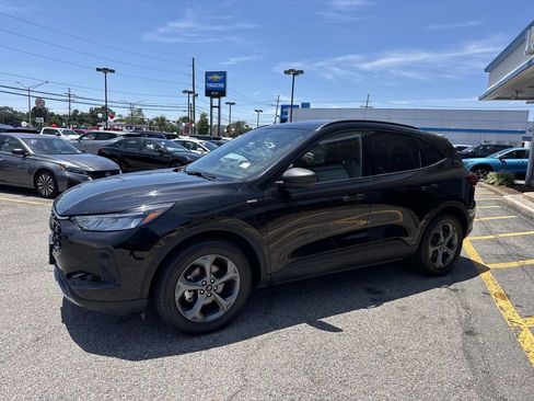 Used 2025 Ford Escape ST-Line FWD image 4