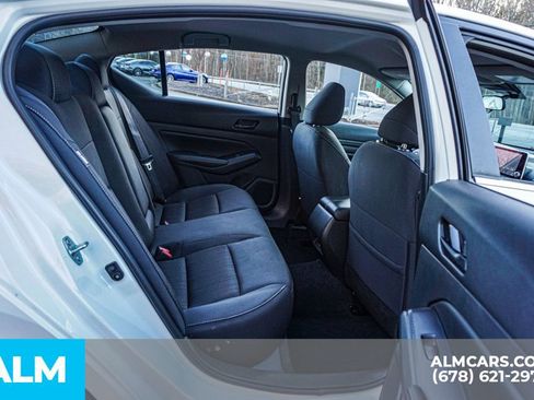 Used 2025 Nissan Altima 2.5 SV image 22