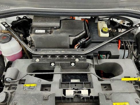 Used 2021 Volkswagen ID.4 Pro w/ ID.4 Protection Package RWD image 24