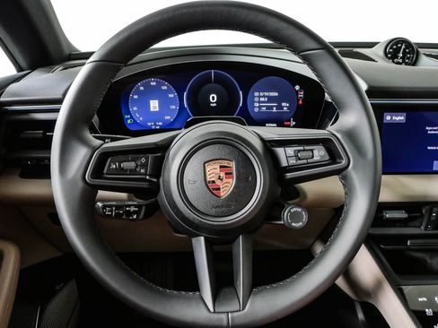 New 2026 Porsche Macan 4 Electric AWD/4WD image 10