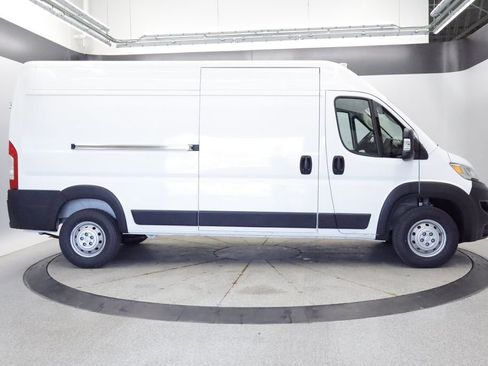 Used 2023 RAM ProMaster 2500 FWD image 5
