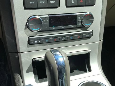 Used 2008 Lincoln MKX AWD image 7