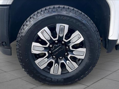 Certified 2024 GMC Sierra 3500 Denali w/ Denali Reserve Package image 10