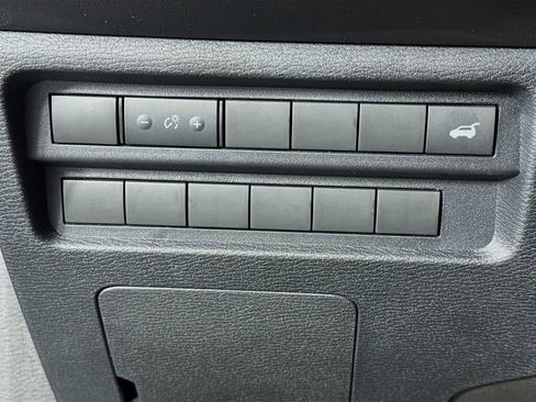 Used 2023 Mitsubishi Outlander SE image 14