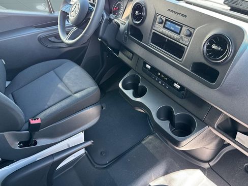 New 2026 Mercedes-Benz Sprinter 2500 image 24