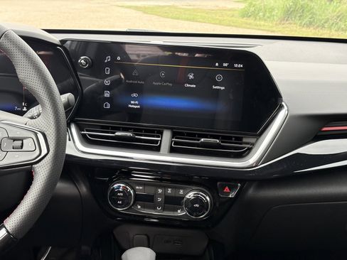 New 2026 Chevrolet Trax RS w/ Sunroof Package image 16