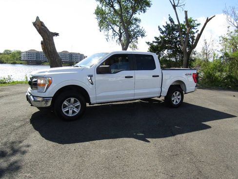 Used 2022 Ford F150 XLT AWD/4WD image 3