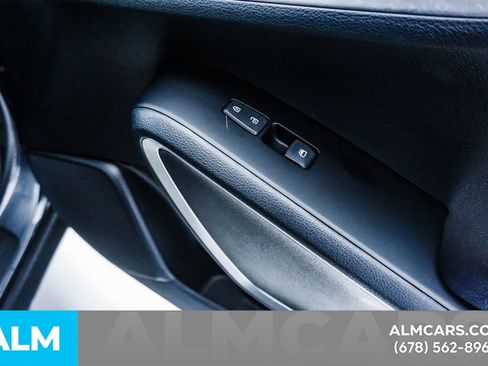 Used 2025 Kia Soul LX w/ LX Technology Package FWD image 33