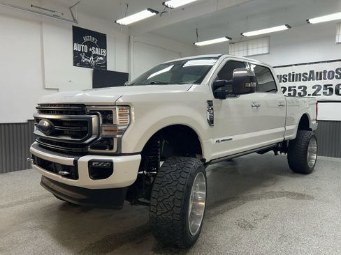 Used 2021 Ford F350 Platinum AWD/4WD image 3