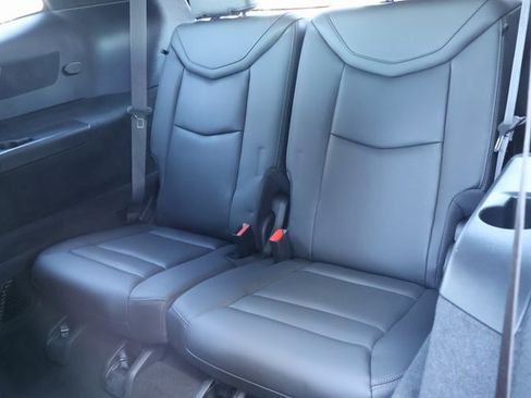 Used 2024 Cadillac XT6 Premium Luxury image 12