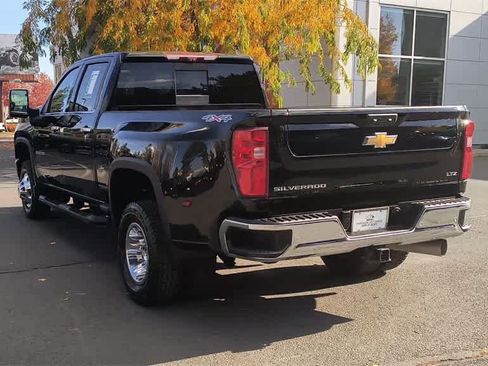 Used 2022 Chevrolet Silverado 3500 LTZ w/ LTZ Plus Package image 7