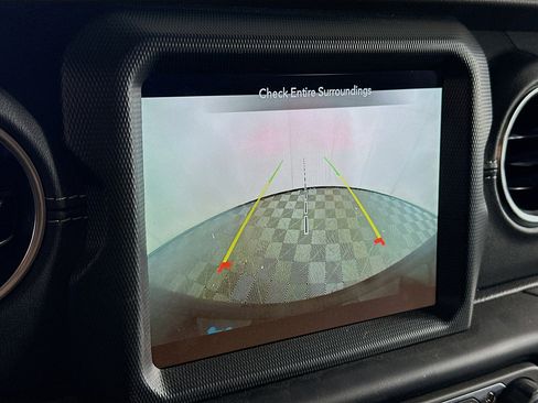 Used 2023 Jeep Wrangler Sahara image 22