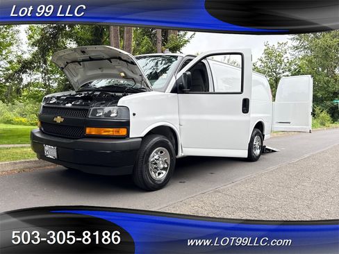 Used 2019 Chevrolet Express 3500 w/ Driver Convenience Package image 62