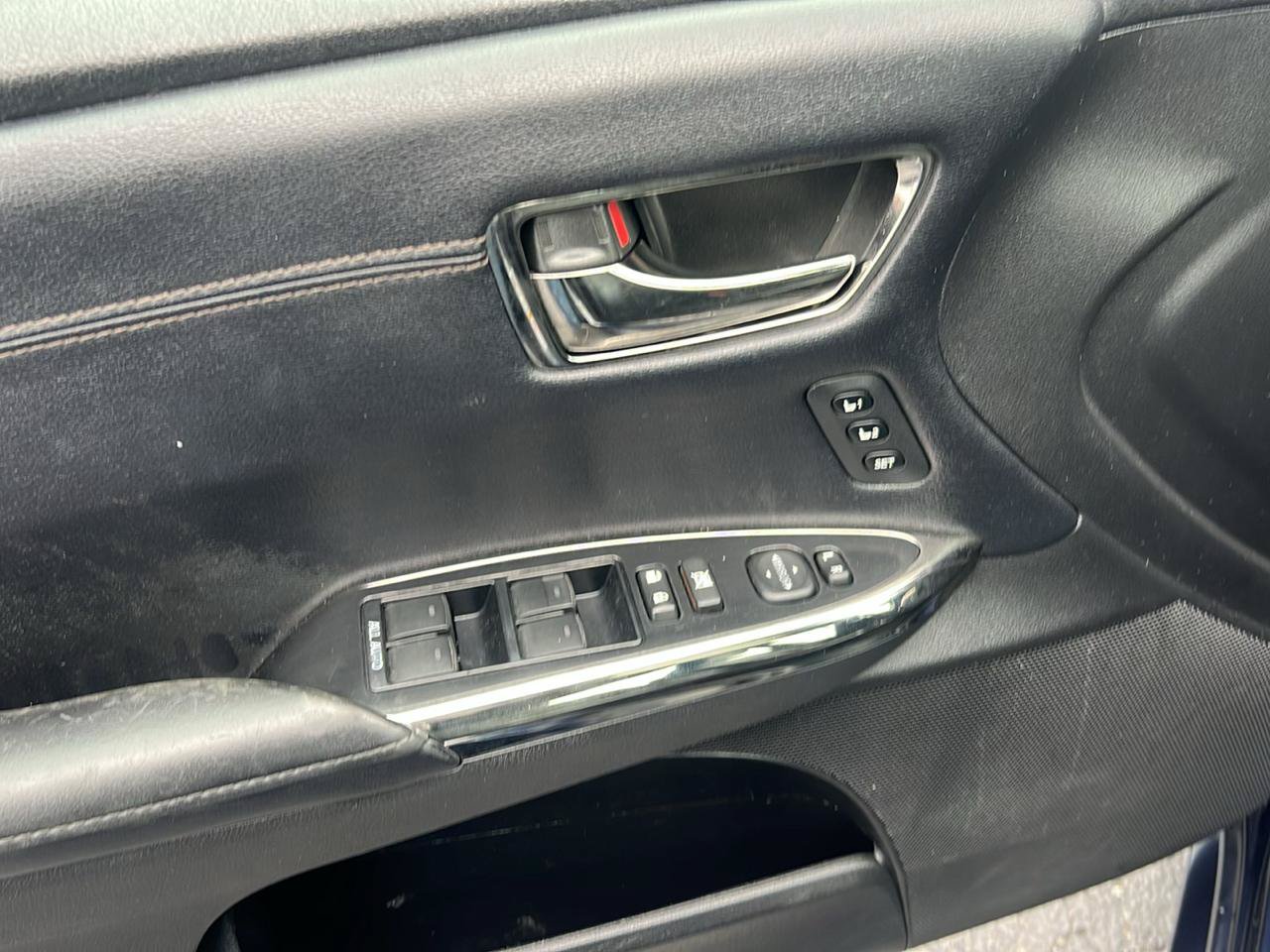 Used 2014 Toyota Avalon Limited FWD image 18