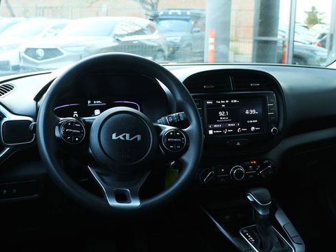 Used 2024 Kia Soul LX w/ Option Group 015 image 30