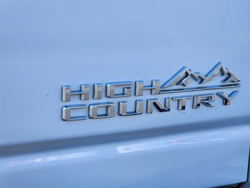 Used 2024 Chevrolet Silverado 3500 High Country w/ High Country Premium Package image 13