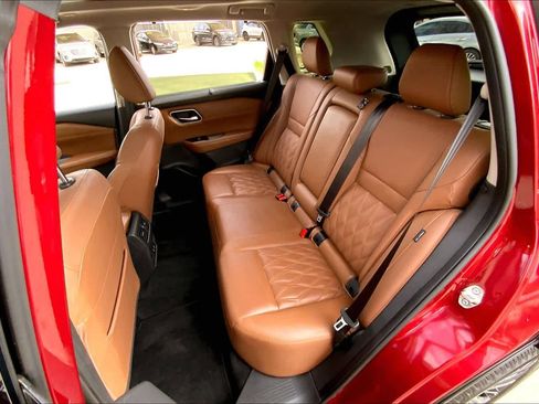 Used 2024 Nissan Rogue Platinum w/ Platinum Premium Package image 21