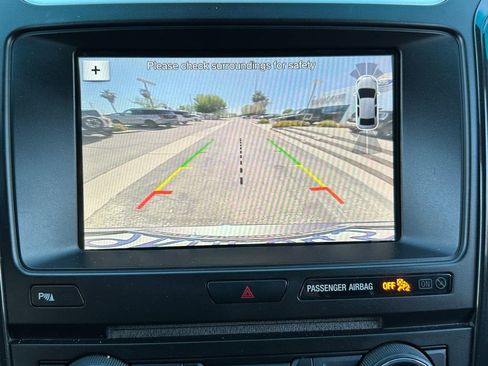 Used 2017 Ford Explorer XLT w/ Equipment Group 202A FWD image 36