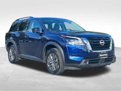 Used 2025 Nissan Pathfinder SV