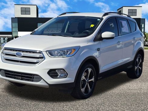Used 2018 Ford Escape SEL image 4