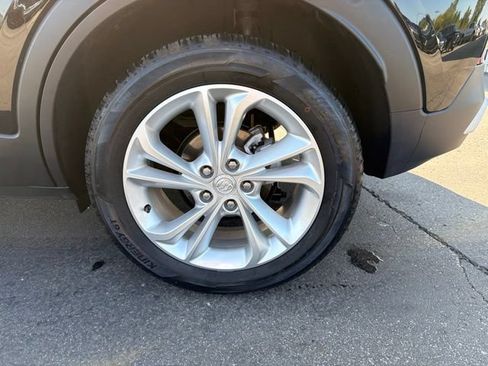 Certified 2023 Buick Encore GX Preferred w/ Cold Weather Comfort Package AWD/4WD image 11