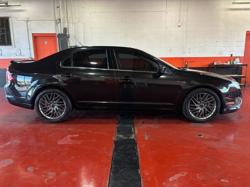 Used 2010 Ford Fusion SE image 1