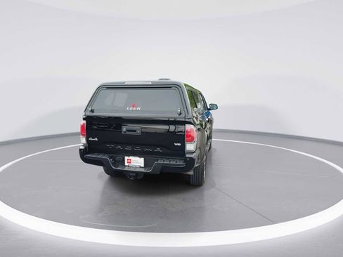 Certified 2023 Toyota Tacoma Limited AWD/4WD image 7