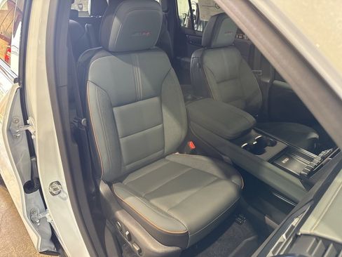 New 2026 GMC Acadia AT4 w/ LPO, Floor Liner Package image 39