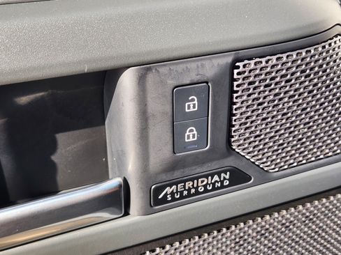 Certified 2023 Land Rover Defender 110 X-Dynamic SE AWD/4WD image 33