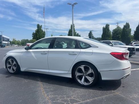 Used 2020 Honda Accord Touring image 9