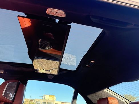 Used 2025 BMW 760i xDrive w/ Executive Package image 10