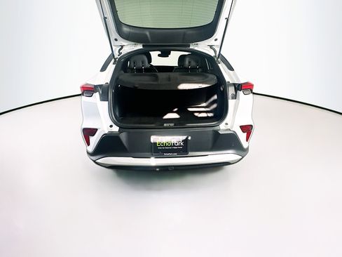 Used 2025 Buick Envista Preferred image 28