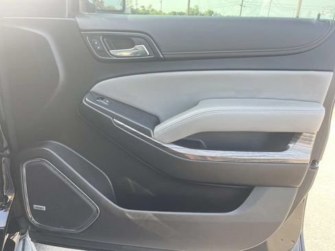 Used 2019 Chevrolet Suburban LT AWD/4WD image 26