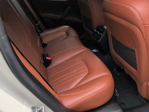 Used 2019 Maserati Ghibli S Q4 AWD/4WD image 19