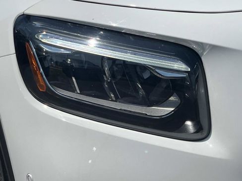 Used 2024 Mercedes-Benz GLB 250 image 43