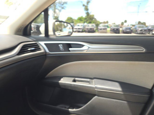 Used 2018 Ford Fusion S FWD image 14