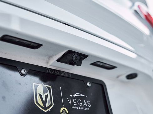 Used 2022 Bentley Bentayga image 12