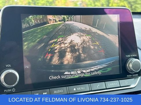 Used 2024 Nissan Altima 2.5 SV FWD image 14
