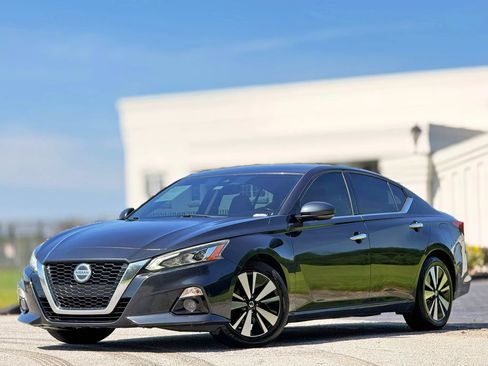 Used 2019 Nissan Altima 2.5 SL FWD image 1