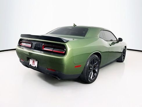 Used 2022 Dodge Challenger R/T w/ Driver Convenience Group image 10