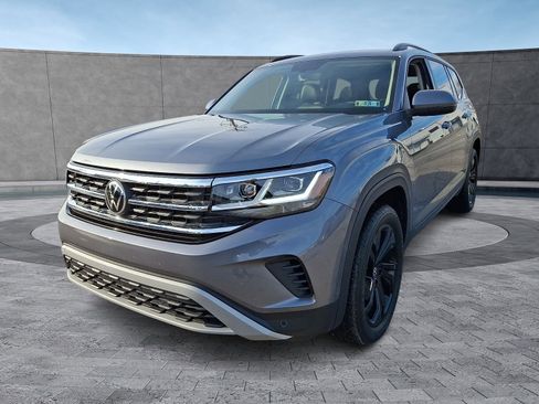 Used 2022 Volkswagen Atlas SE w/ Panoramic Sunroof Package image 4