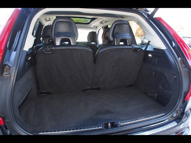 Used 2020 Volvo XC90 T6 Momentum w/ Protection Package Premier AWD/4WD image 18