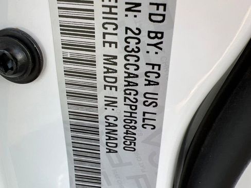 Certified 2023 Chrysler 300 Touring image 24